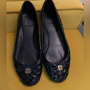 Tory Burch Prescott leather woven ballet flats. Navy, size 7. Pre-owned